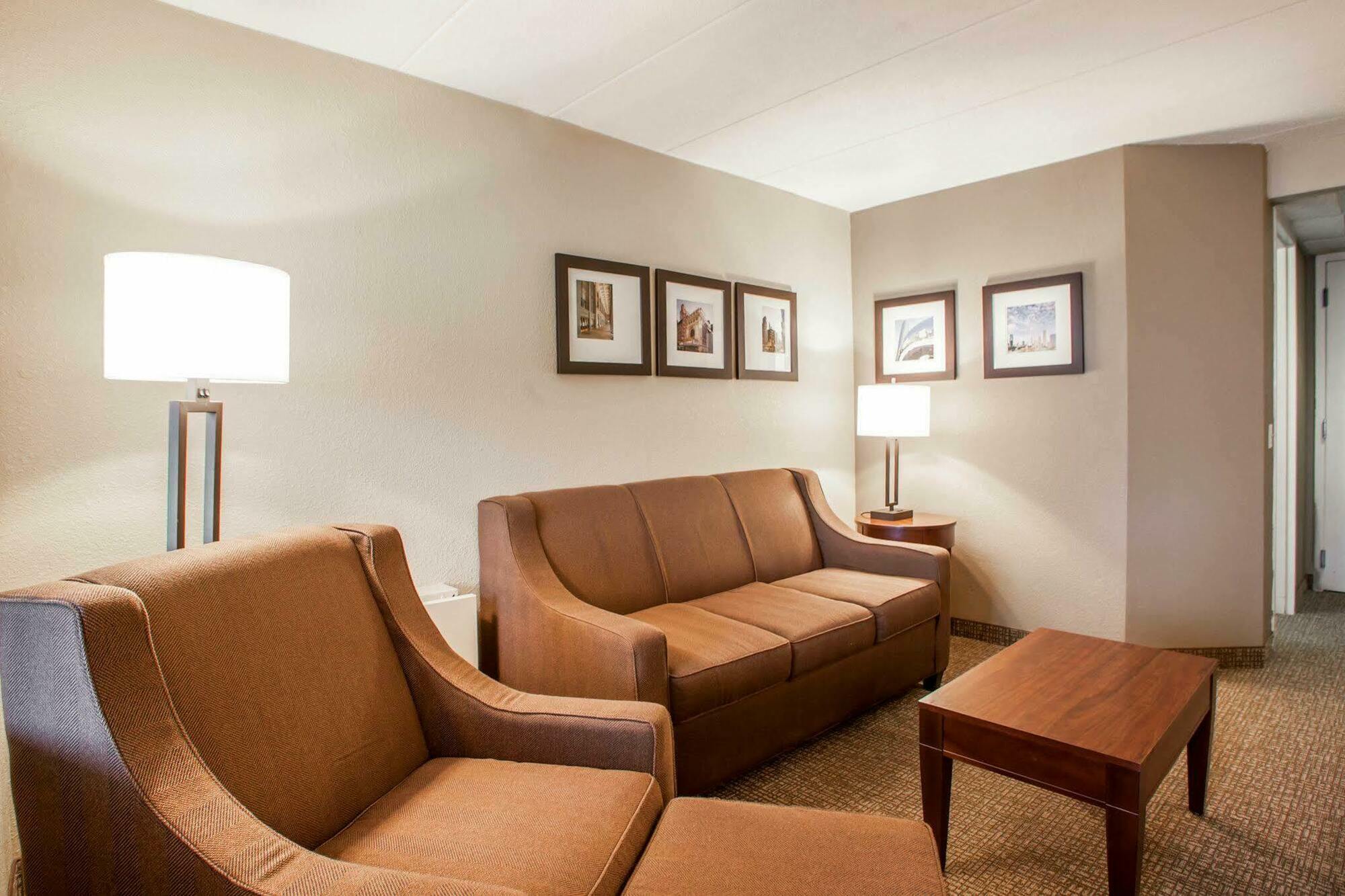 Quality Inn & Suites Orland Park - Chicago Exteriér fotografie